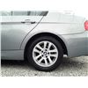 Image 25 : C3 --  2006 BMW 325I, Grey, 262408 KM's