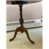 Image 4 : Antique Wood Side Table