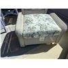 Image 5 : White Wicker Sitting Chair & Matching Wicker Footrest