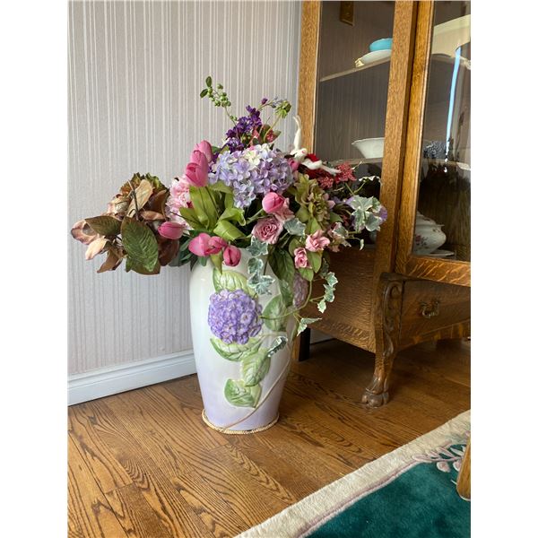Large Decorative Vase & Silk Flowers/Foliage
