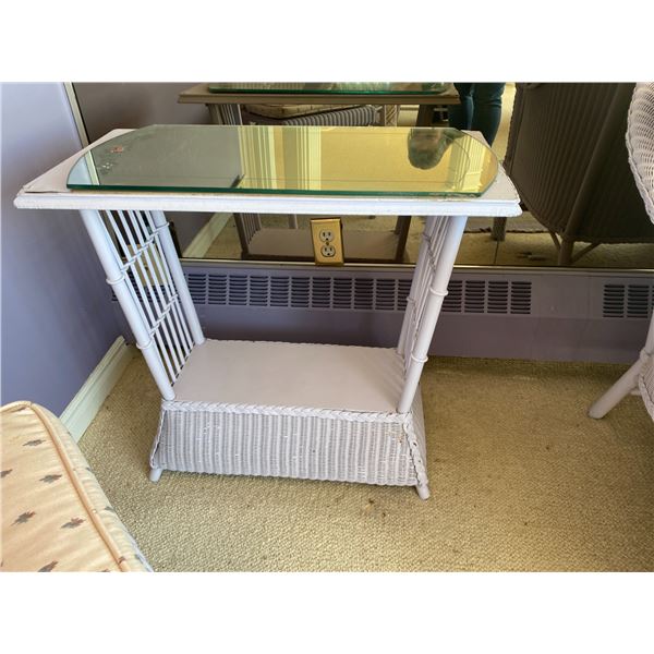 Antique Lilac Wicker Table With Vintage Mirror