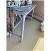 Image 2 : Antique Lilac Wicker Console Table With Glass Top