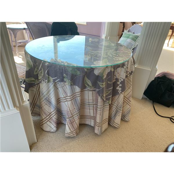 Round Vintage Table With Glass Top & Four Antique Lilac Wicker Chairs