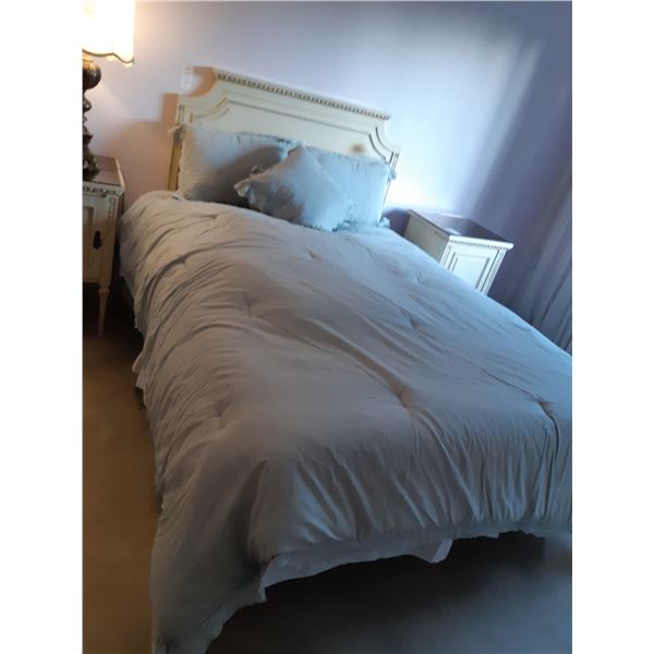 Queen Bed C