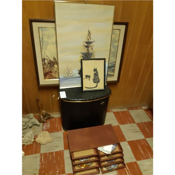 Vintage Laundry Hamper & Collectible Plates Cat B