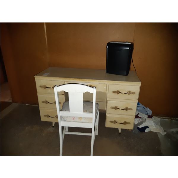 Mid Century Dressing Table & Chair Cat C
