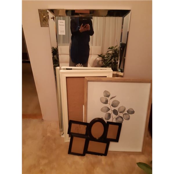 Mirror and Décor Art Cat B