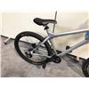 Image 3 : GREY GARY FISHER FRONT SUSPENSION 16 SPEED MOUNTAIN BIKE