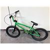 Image 1 : GREEN NO NAME STUNT BIKE