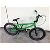Image 2 : GREEN NO NAME STUNT BIKE