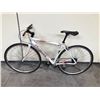 Image 1 : WHITE SPECIALIZED ALLEZ 7 SPEED ROAD BIKE - NO PEDALS