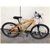 Image 2 : ORANGE SCHWINN HERA FRONT SUSPENSION 21 SPEED MOUNTAIN BIKE