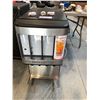 Image 1 : VITALITY 4 STATION BEVERAGE DISPENSER