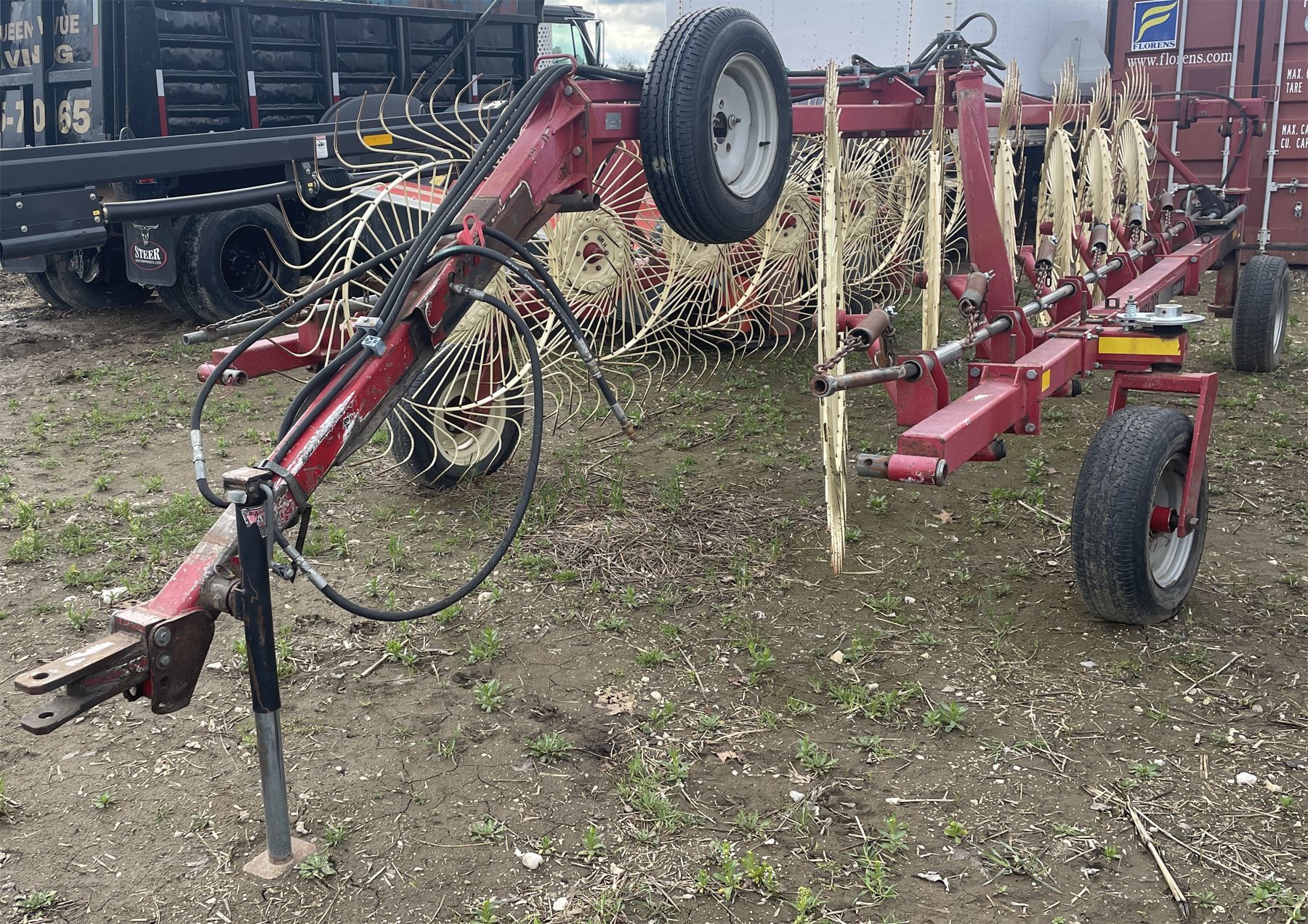 Case Hay Rakes CASE IH MODEL WRX301 HAY RAKE