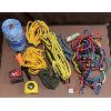 Image 1 : JOB LOT - TAPE MEASURES, QTY OF ROPE AND BUNGEE CORDS