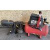 Image 1 : LOT OF 2 - SMALL AIR COMPRESSOR & WAGNER SPRAY GUN
