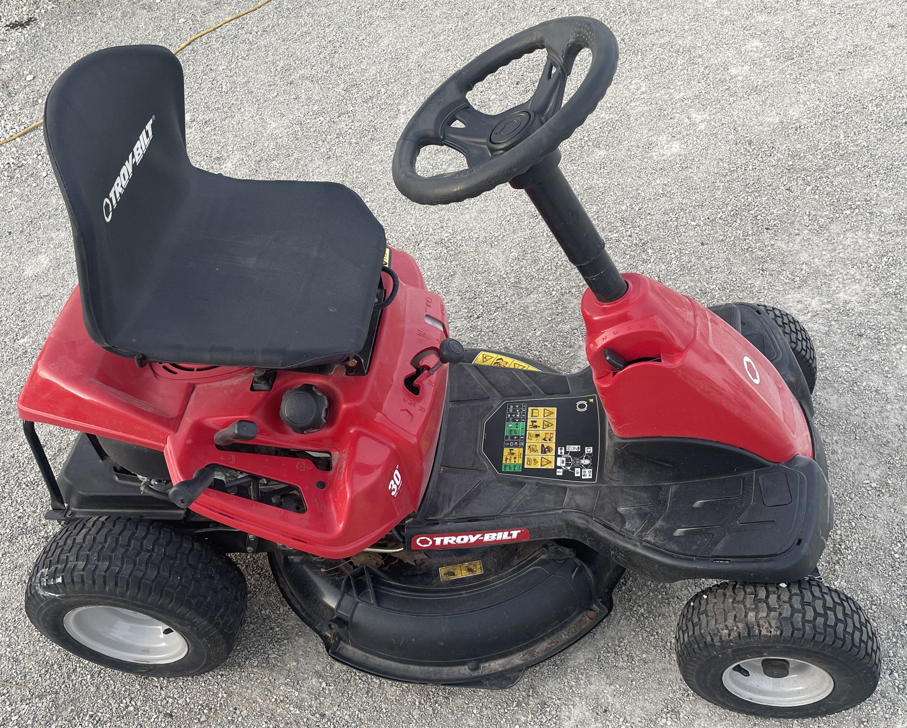 TROY-BILT RIDING LAWN MOWER - 30 INCH CUT
