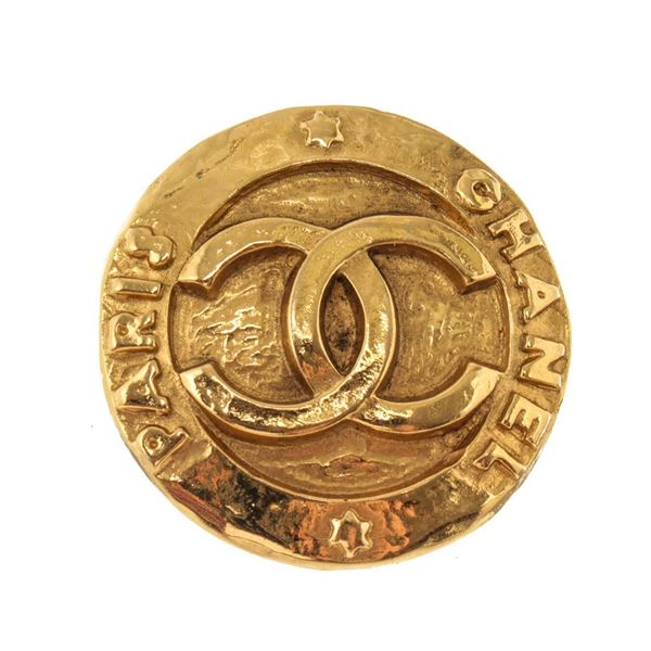 Chanel Gold CC Logo Round Earring