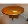 Image 1 : Round Oak Table, 42"
