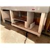 Image 2 : Workbench 28 in x 8ft