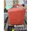 Image 2 : Gasoline Jerry Can