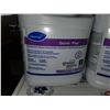 Image 2 : Diversey Disinfectant Cleaner Concentrate (2 x 3.78L)