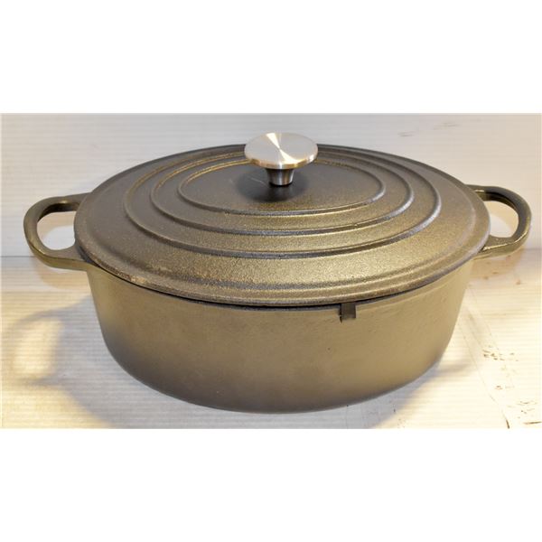 NEW 3.6L CAST IRON POT W/ LID BY: COCOTTE EN FONTE