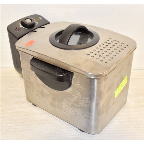 SUNBEAM DEEP FRYER MODEL 6107