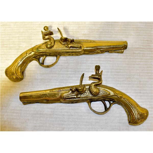 PAIR OF BRASS DECORATIVE GUNS