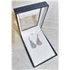 Image 1 : PAIR OF DANGLE EARRINGS MATERIALS UNKNOWN