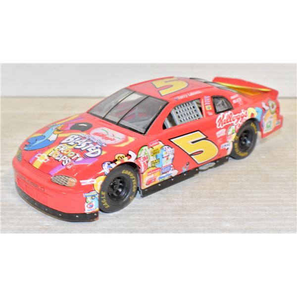 NASCAR 1:24 SCALE DIECAST #5 TERRY LABONTE