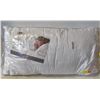 Image 1 : NEW KING SIZE LUXURY HOTEL COLLECTION PILLOW