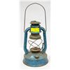 Image 1 : N.Y.USA LITTLE WIZARD METAL LANTERN
