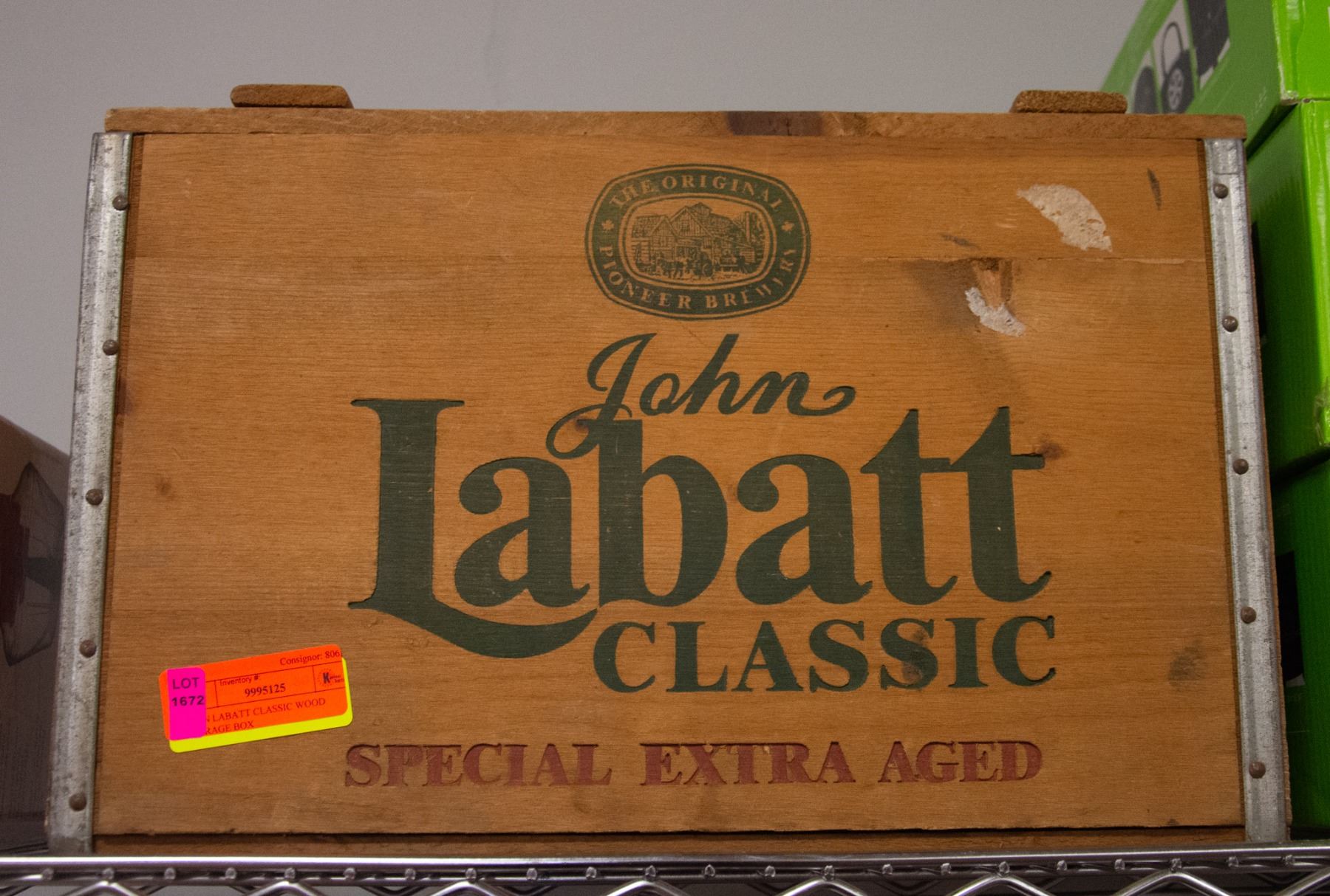 JOHN LABATT CLASSIC WOOD STORAGE BOX