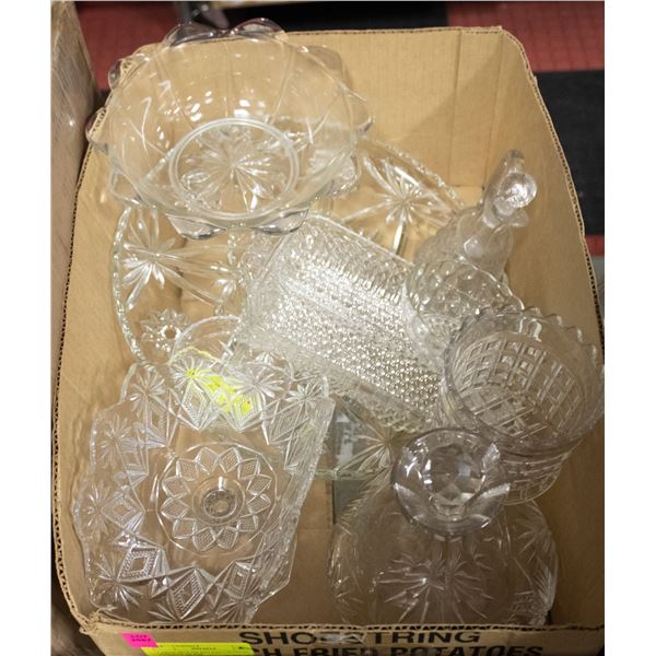 LARGE BOX OF ESTATE CRYSTAL AND CUT GLASS