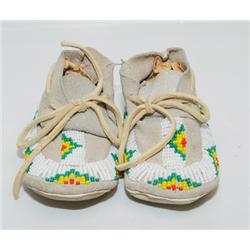 SIOUX BABY MOCCASINS