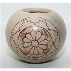 NAVAJO POTERY SEED JAR
