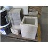 Image 3 : Pallet Cement Bricks, American Olean Porcelain Floor 63001, Buckets Adhesive, etc