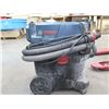 Image 2 : Bosch HEPA Ready Dust Extractor Wet/Dry Shop Vac VAC090A