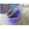 Image 2 : Pallet Multiple Plastic 55 Gallon Drums (no lids)
