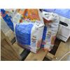 Image 8 : Pallet Wilson Canisterized Contact Adhesive LW-701, Ultracolor Plus FA, etc