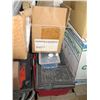 Image 8 : Pallet Omnia Hinges, Schlage Hardware, Thomas & Betts, etc