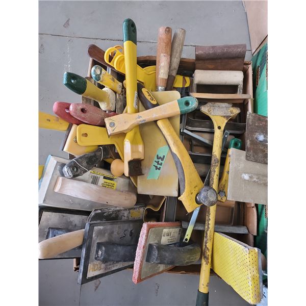 LOT OF CONSTRUCTION TOOLS