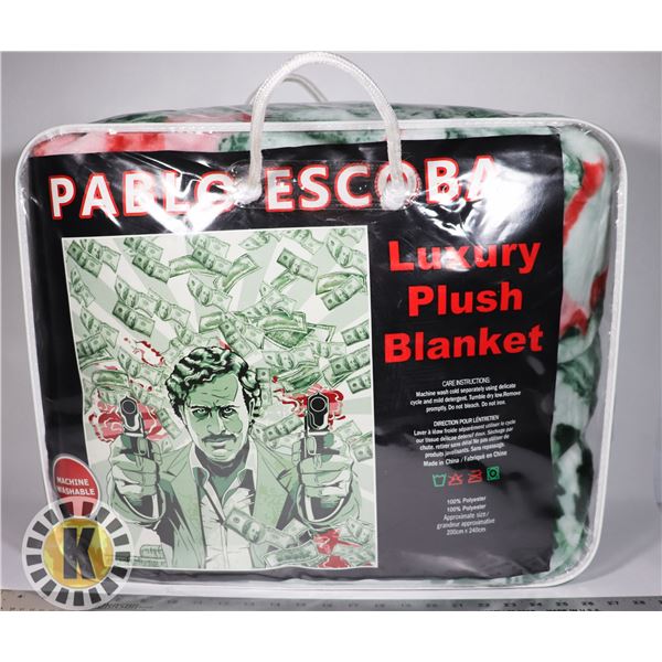 NEW PABLO ESCABA LUXURY PLUSH BLANKET