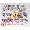Image 1 : 5)  LOT OF 28 ASSISTANT SCORE HOCKEY TRADING CARDS