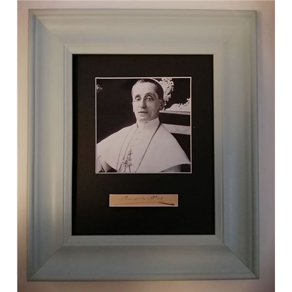 Pope Beneditct XV signature (1854-1922).