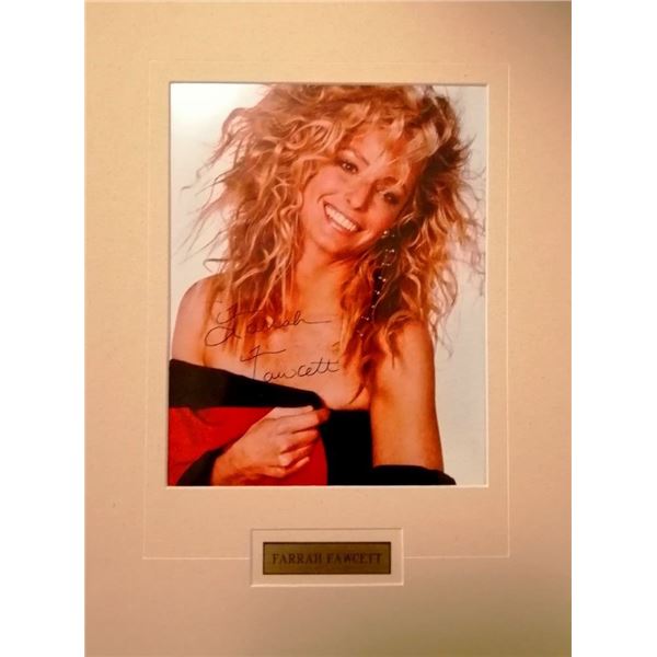 Farrah Fawcett signed photograph. (1947-2009).