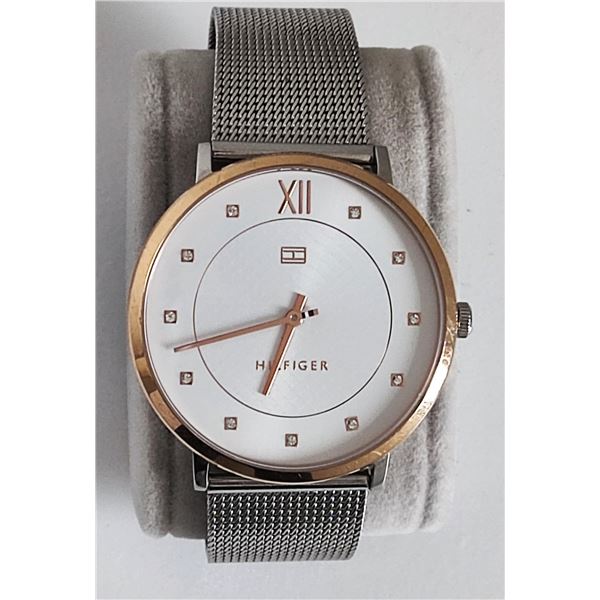 LADIES' TOMMY HILFIGER "SLOANE" QUARTZ WATCH.