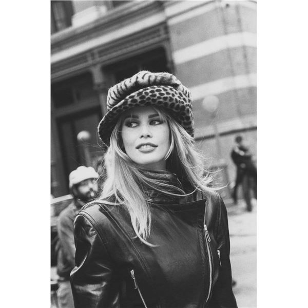 Photographer: Arthur Elgort - Claudia Schiffer.