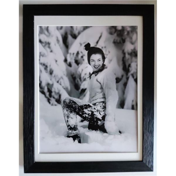 Photographer: Andre de Dienes (1913-1985) - Marilyn Monroe, Marilyn Monroe Snow storm 1945.